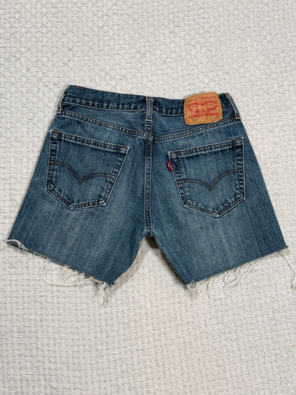 Levi’s 527 Slim Fit Cut Off Distressed Denim Jean Shorts Mens 30 Women’s